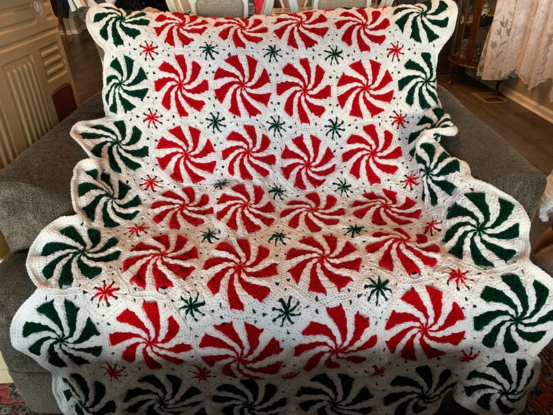 Peppermint Afghan hunter green and cherry red combination image 1