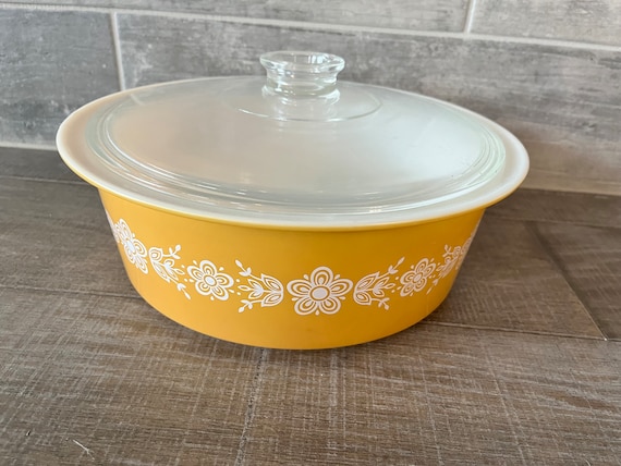 Vintage Pyrex 664 Big Bertha 4 Quart Butterfly Gold Casserole Dish
