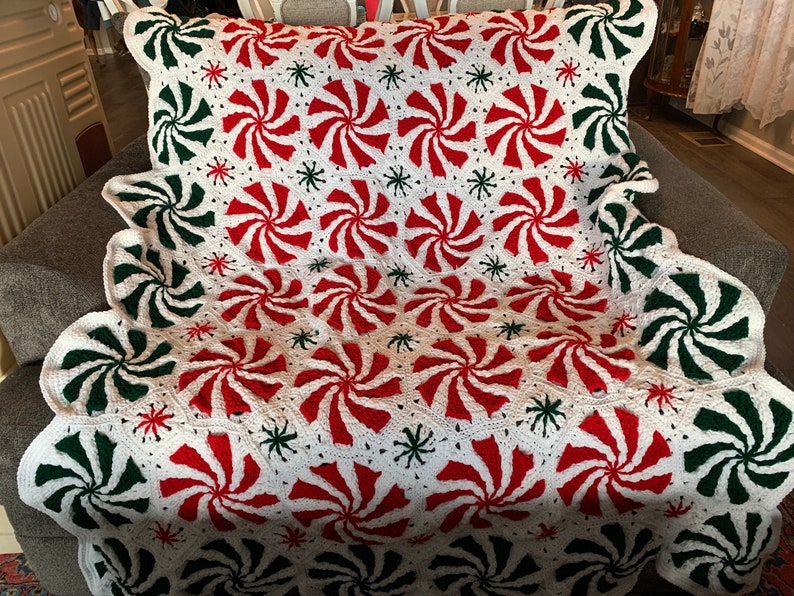 Peppermint Afghan hunter green and cherry red combination image 2