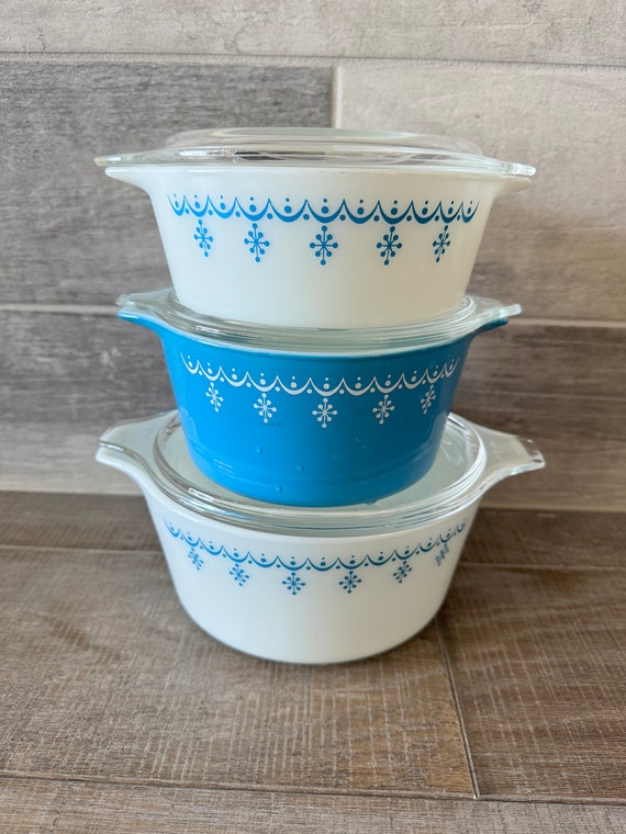 Vintage Pyrex Snowflake Garland Casserole Set 474, 473 and 472