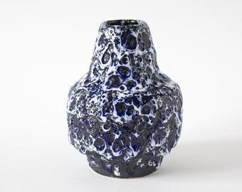 Kleine Vase mit markanter Glasur, weiß, blau, Fat Lava Optik, ES Keramik, Vintage, 60er, 70er