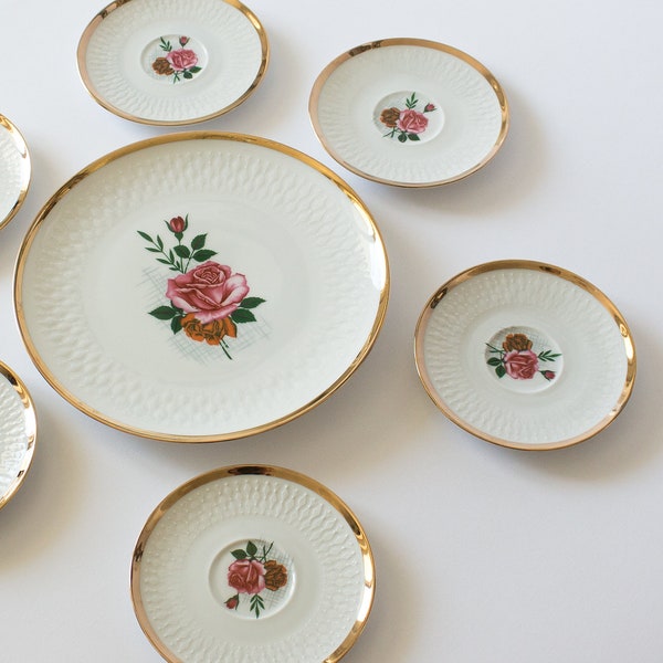 Assiettes de confiserie en porcelaine pour pâtisseries Six petites assiettes Winterling Flowers Roses Vintage 50's 60's Gold Rim Coffee Biscuits