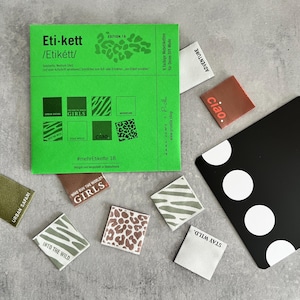 18. Edition #mehrEtikette – Safari Style Webetiketten (8 Stck.) von Prülla & Ännisews zum Einnähen