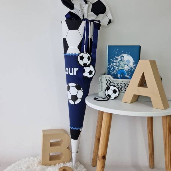 Fußball Schultüte blau Zuckertüte mit Wunschnamen für Soccer Stars