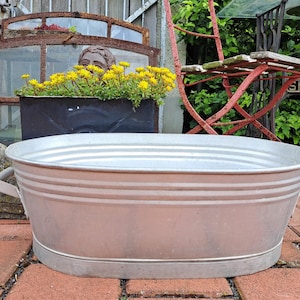¡EXTRAÑO! BAÑERA antigua y pequeña, rústica*bañera de aluminio*lavabo*bañera para niños o como jardinera*estanque de jardín