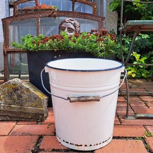 antique white enamel bucket*kitchen bucket*water bucket