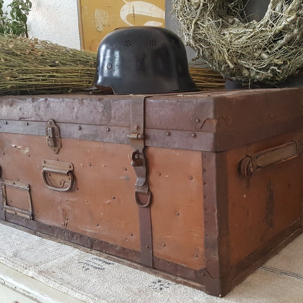 RAR ! antiker Offizierskoffer*Koffer*Oldtimerkoffer*antique officer's suitcase*antique leather suitcase*antique Oldtimer suitcase