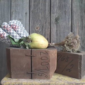 .RAR! 2 antique wooden moulds from the glassblower... antique wooden bowls*rustic wooden bowls*antique farmhouse decoration*antique shop decoration*brocante