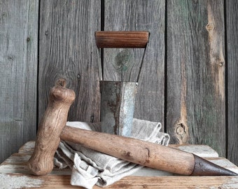 RARE! 2 antique garden tools*2 antique planting woods*antique garden tools... old gardener tool*antique garden decoration*antique farmhouse decoration