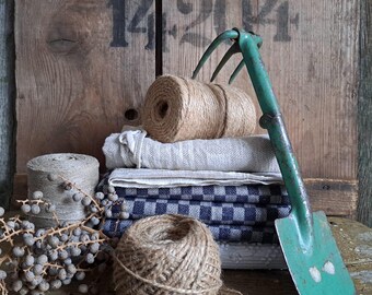 RARE! Antique & rustic, beautiful folding garden tool*antique garden tool*old gardener's tool...antique garden utensil