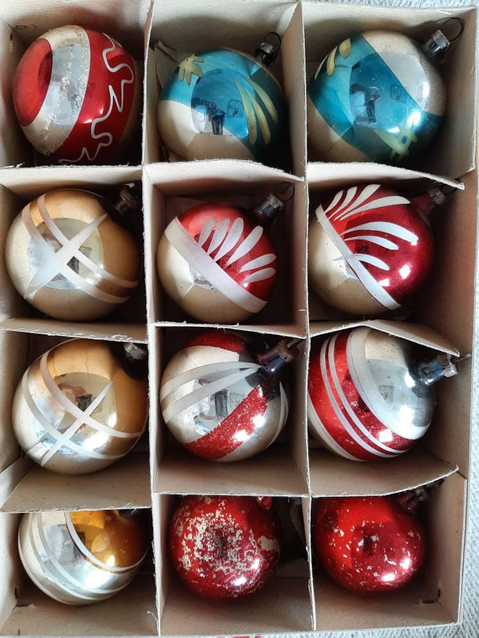 RARE! 12 antique LAUSCHA Christmas balls*german Christmas Ornament*antique Christmas tree balls.. antique Christmas & Farmhouse Deco