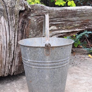 Antique & rustic 28 liter zinc bucket*bucket*kitchen bucket*water bucket*farmer&#39;s bucket*metal bucket*vintage bucket...antique zincware*vintage decoration
