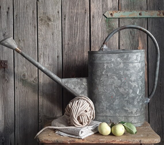 アンティークのじょうろ 希少！アンティーク＆ミディアムサイズの希少なフランス製じょうろ