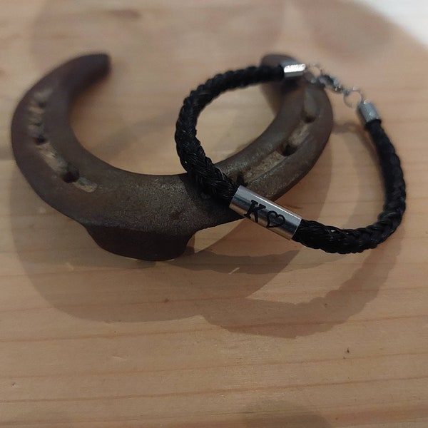 Armband aus eurem Pferdehaar mit Wunschgravur