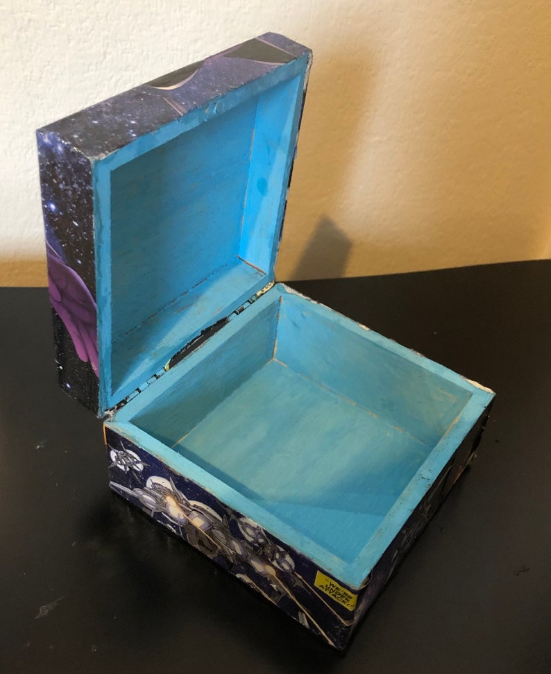 Marvel Captain Marvel Keepsake Box
