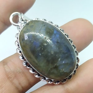 Natural Spectrolite Labradorite Pendant, Ultra BLUE Flash Labradorite Gemstone Pendant,fashion pendant,christmas gift,gift for him,love