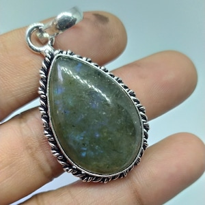 Natural Spectrolite Labradorite Pendant, Ultra BRIGHT Flash Labradorite Gemstone Pendant,fashion pendant,christmas gift,gift for him,love