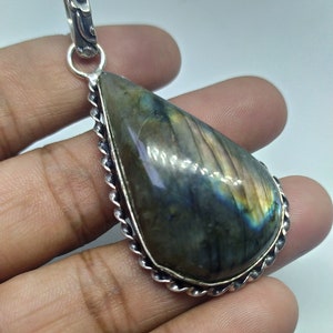 Natural Spectrolite Labradorite Pendant, Ultra BLUE Flashy Labradorite Gemstone Pendant,fashion pendant,christmas gift,gift for him,love