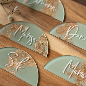Cartões de lugar planos verdes arco sage, acrílico transparente, cartões de lugar dourados, cartões de lugar plexi dourados de vegetação, decoração de mesa de casamento de luxo, dpg