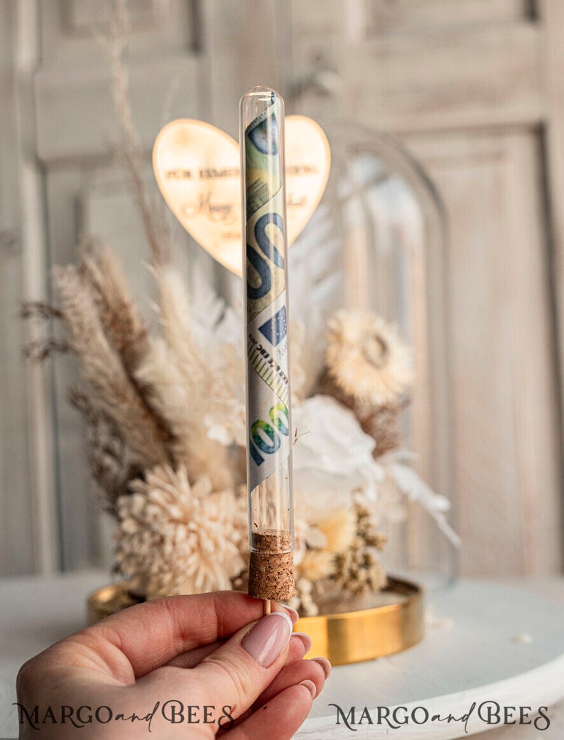 XXL Geschenkschachtel für Geld Geldgeschenk zur Hochzeit mit Strauß aus Trockenblumen personalisiert Reagenzglas für Geld gift box for money