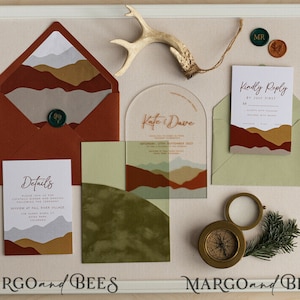 Mountain Arch Acrylic Wedding Invitation Suite, Modern Arizona Wedding Invites, Clear Plexi glass desert Cards, terracotta sage green card