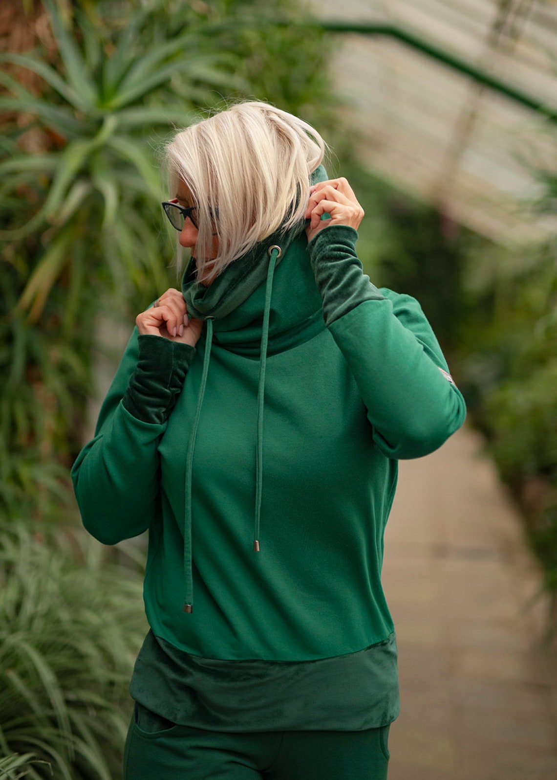 Green Sweatsuit for women Deep green Warm hoodie with velvet | Etsy