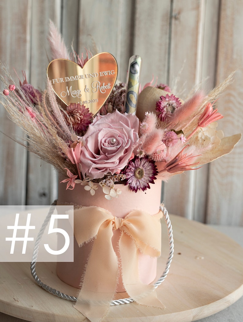 XXL Geschenkschachtel für Geld Geldgeschenk zur Hochzeit mit Strauß aus Trockenblumen personalisiert Reagenzglas für Geld gift box for money image 5
