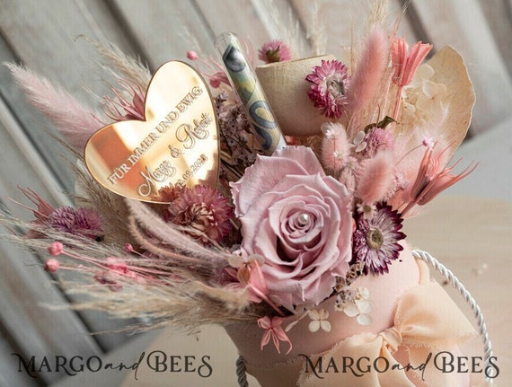 XXL Geschenkschachtel für Geld Geldgeschenk zur Hochzeit mit Strauß aus Trockenblumen personalisiert Reagenzglas für Geld gift box for money