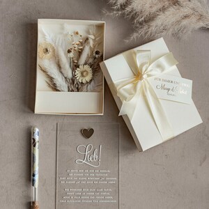 Geschenkschachtel für Geld Geldgeschenk zur Hochzeit mit Strauß aus Trockenblumen personalisiert Geschenk für Brautpaar Reagenzglas für Geld