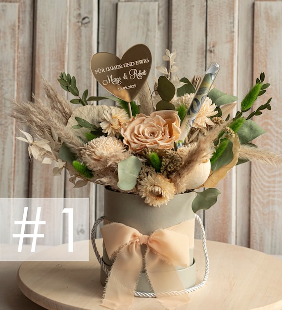 XXL Geschenkschachtel für Geld Geldgeschenk zur Hochzeit mit Strauß aus Trockenblumen personalisiert Reagenzglas für Geld gift box for money