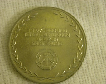 VINTAGE * * * Medal of the FDGB * * * (GDR)