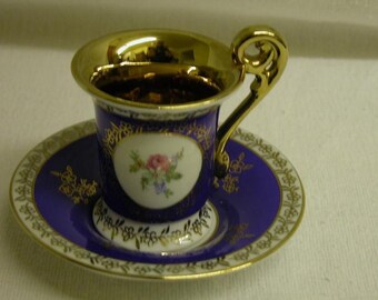 VINTAGE *** Pretty mocha cup ***