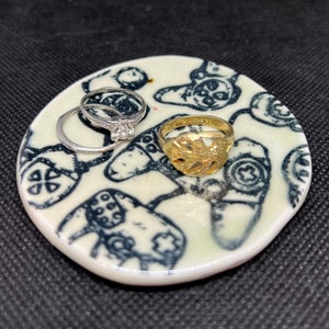 Handmade Ceramic Ring Dish – Video Game Controller Design – Gamer Gift