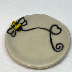 Handmade Ceramic Ring Dish – 3D Bee & Heart Design – Whimsical Gift