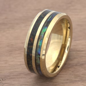 Anello in abalone e opale / tungsteno dorato / larghezza 8 mm