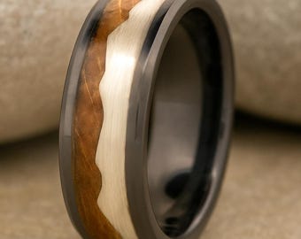 Anillo de cerámica negra para hombre – JD Whiskey Barrel, con incrustaciones de Silver Mountain