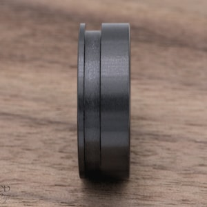 8mm Black Ceramic - Off Centered Inlay