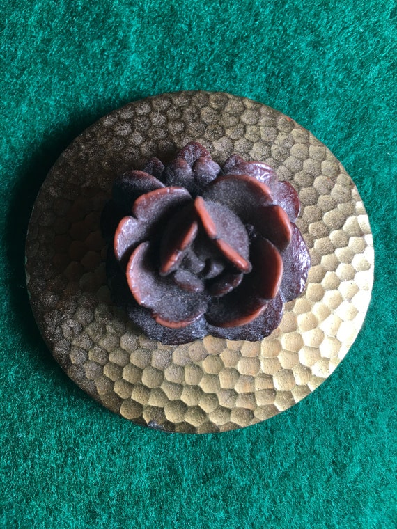 Vintage Cloth Clamp Rose