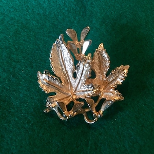 Vintage Designer Brooch Maple "Exquisite"