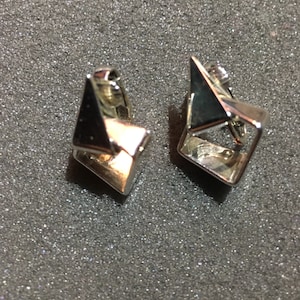 Vintage Ear Clips "AVON"