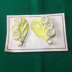 Vintage Ohrclips Softplastik auf Original Karte ungetragen