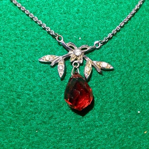 Vintage Necklace Colier honed Glass Pendant Red