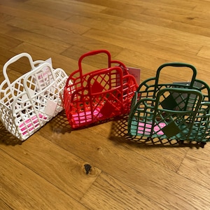 Retro-Basket Mini by “Sun Jellies” Color selectable