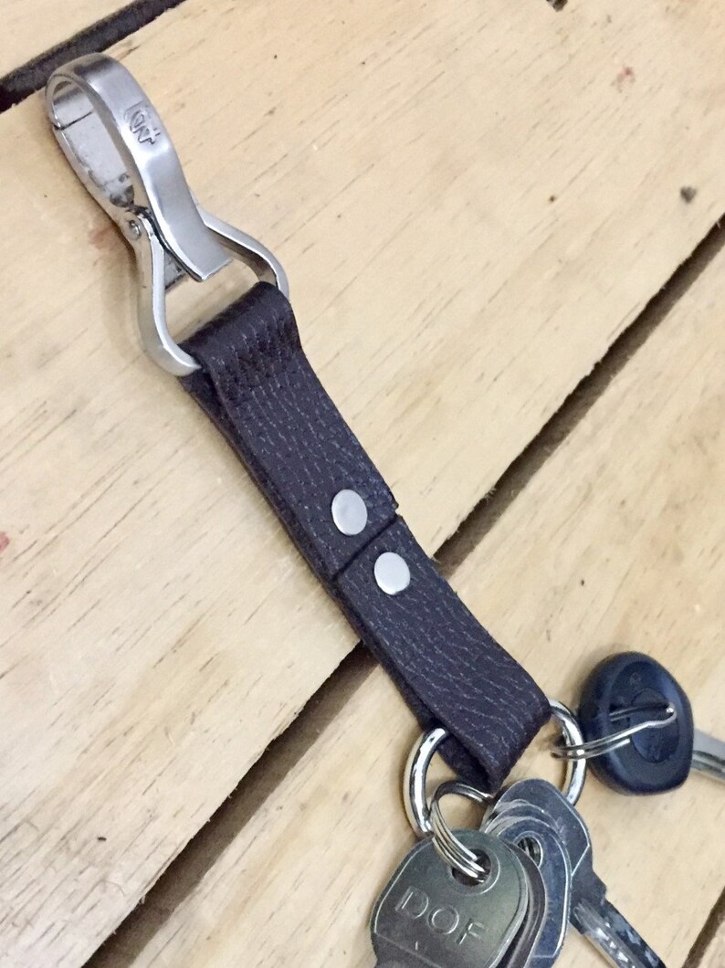 Porte-clés en cuir, porte-clés personnalisé, cadeau en cuir, cadeau unique, porte-clés en cuir, porte-clés coordonné, cuir authentique, couleur marron faite à la main image 2