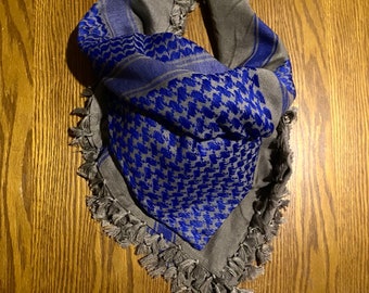 Wüstenschal, arabisches Sahara-Bandana, einzigartiges palästinensisches Keffiyeh OldStyle Vintage-Kleid, Hatta Kuffyieh Kopfbedeckung Shemagh, gemischte Baige-Blau-Farben