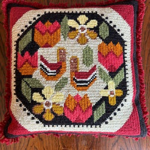 Vintage geborduurd Zweeds handgemaakt rustiek kussendecor uit de jaren 50