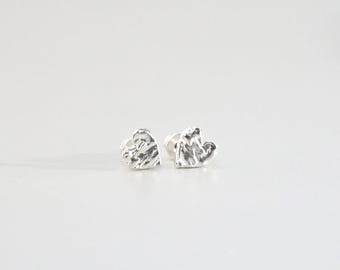 Boucles d'oreilles coeur en argent sterling texturé - Gouttes coeur bio faites main