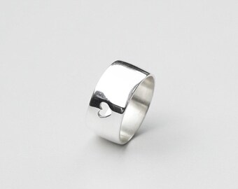 Sterling Silber Herz Ring, Handgemachte Minimal Herz Ausschnitt Ring, Bold Statement Silber Band, moderne Handwerker Schmuck