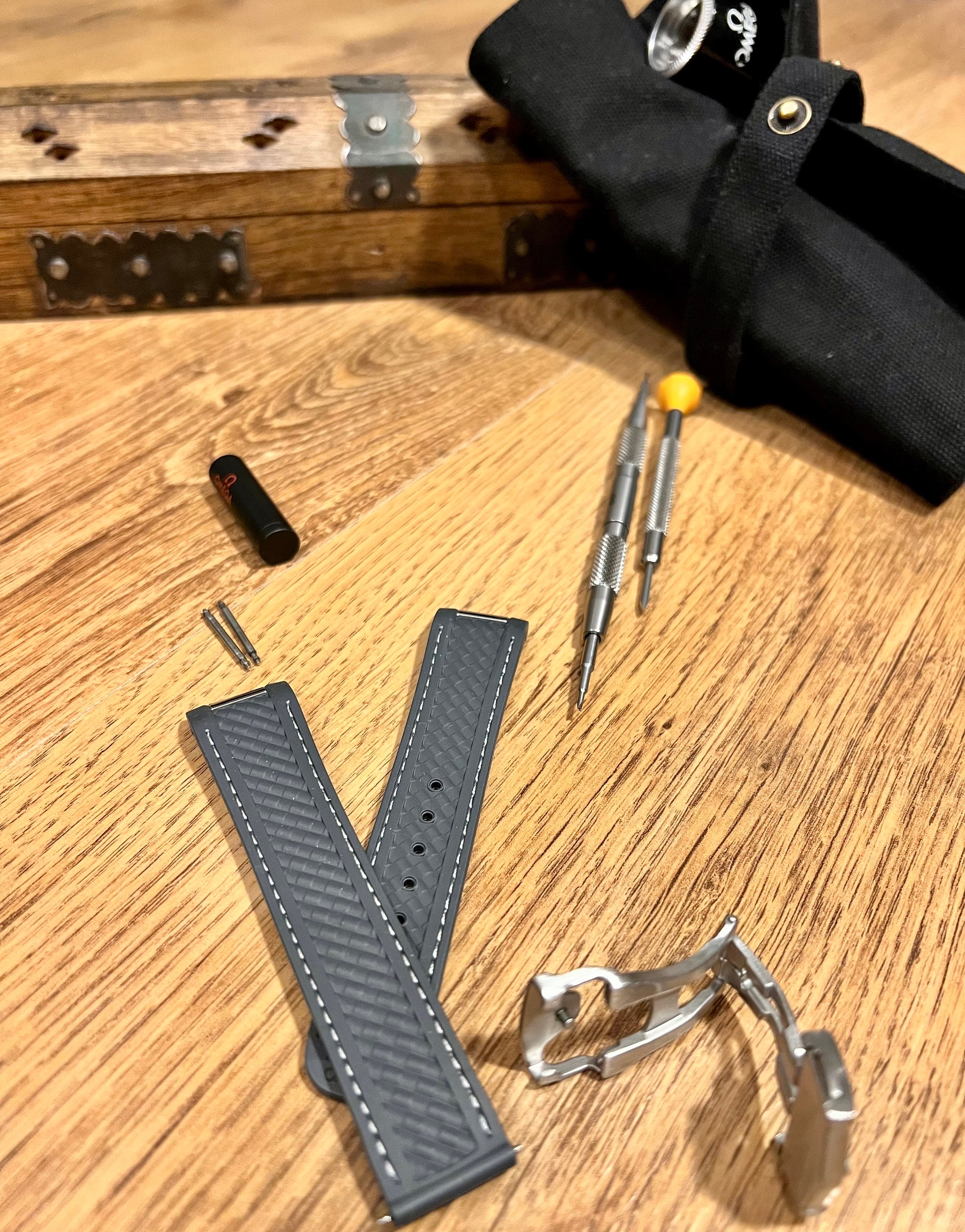 オメガ シーマスター アクアテラ用 グレーラバーウォッチストラップ