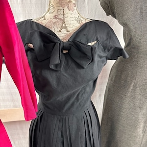 Bow neck dress discount